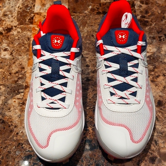 Under Armour Cleats - Picture 3 of 6